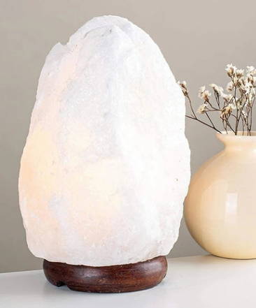 Himalayan Salt Lamp ------- مصباح ملح الهيمالايا